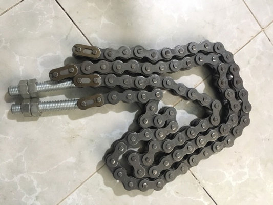 Xích trong hệ thống ròng rọc của xe nâng hàng