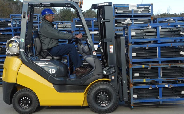 Giải mã những điều cần biết về xe nâng 2 Giải mã những điều cần biết về xe nâng