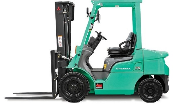 xe nâng bao nhiêu tiền