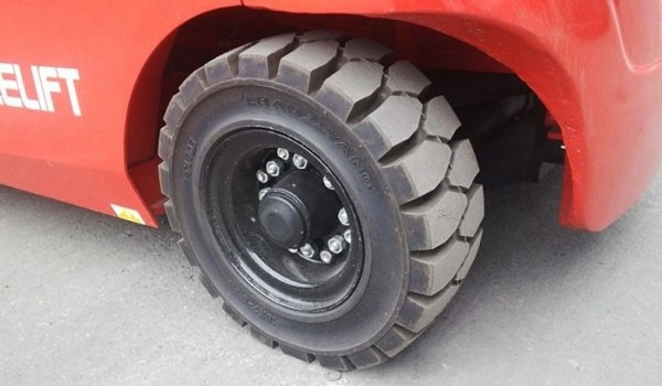 Xe nâng là xe gì? các thông tin liên quan đến xe nâng 7 Xe nâng là xe gì – Lợi ích và cấu tạo xe nâng