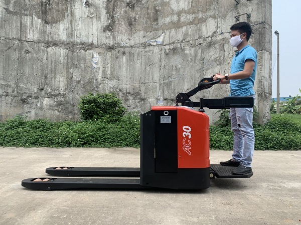 Xe nâng pallet điện có gì đặc biệt 1 Xe nâng pallet điện có gì đặc biệt
