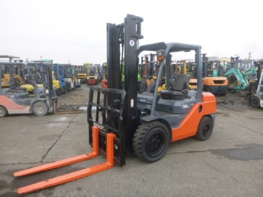 Có nên mua xe nâng dầu cũ không?