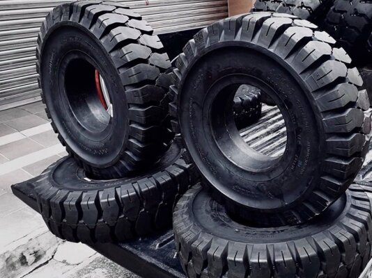 Tìm hiểu về giá lốp xe nâng Dunlop mới nhất 2022