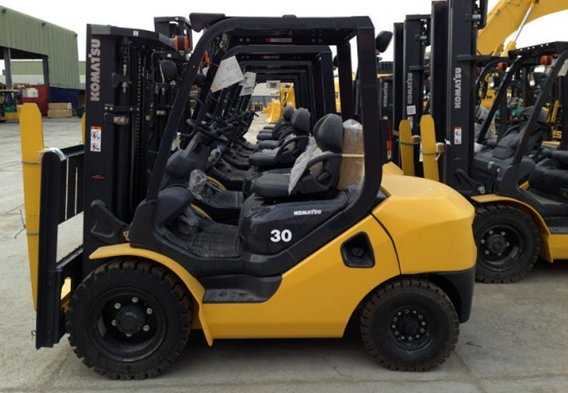 Tham khảo giá xe nâng bao nhiêu tiền mới nhất hiện nay! 1 Tham khảo giá xe nâng bao nhiêu tiền mới nhất hiện nay!