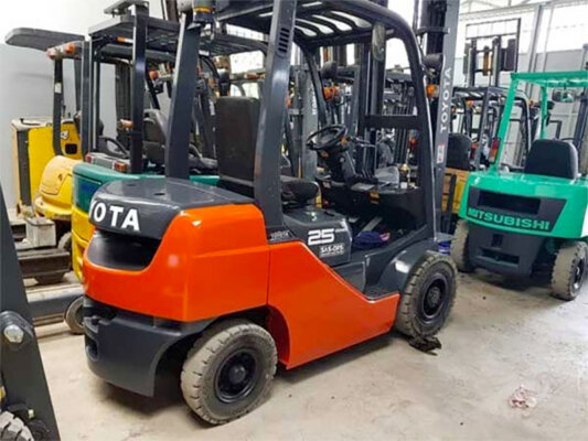 3 hãng xe nâng dầu nổi tiếng được nhiều người ưa chuộng