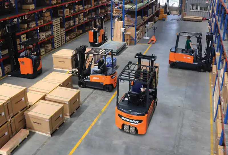 Những thông số kỹ thuật của xe nâng hàng trong kho