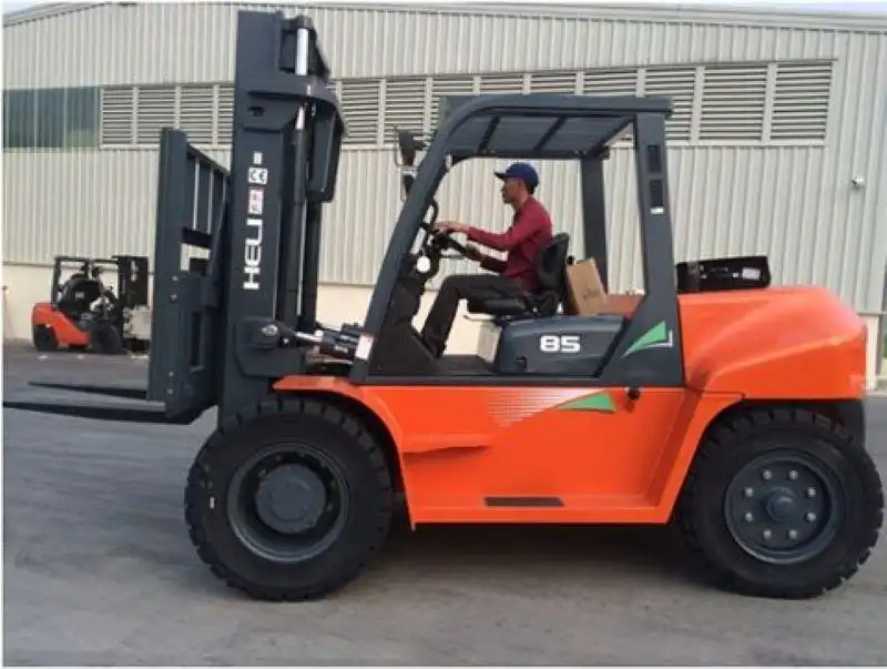 Trước khi mở khởi động và vận hành xe nâng 