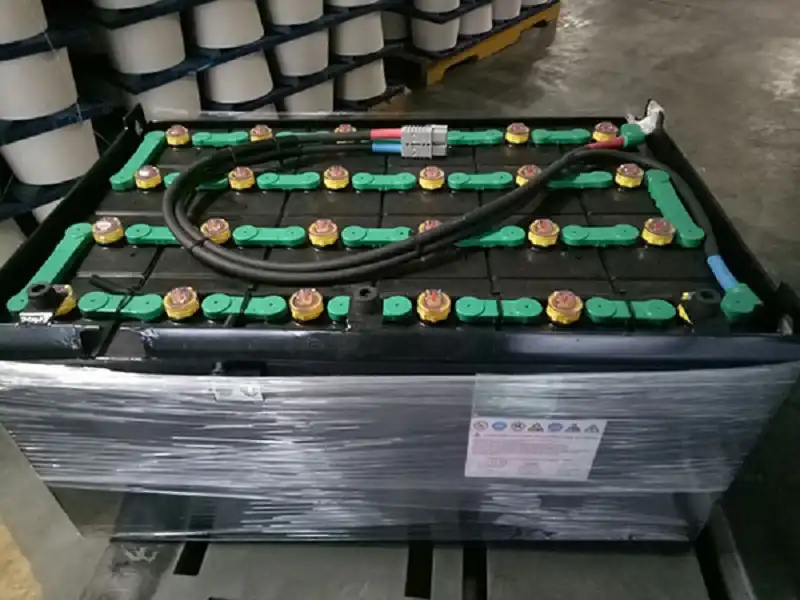 4 yếu tố ảnh hưởng đến giá ắc quy xe nâng 4 Bảo hành sản phẩm ắc quy