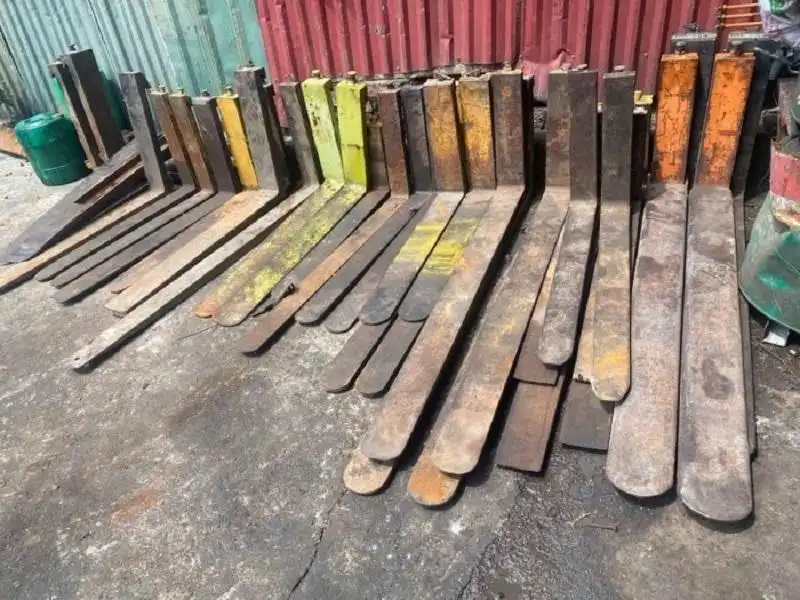 Càng xe nâng cũ là gì