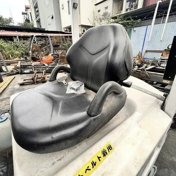Khi nào nên thay ghế cho xe nâng