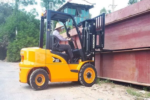 Hướng Dẫn Kiểm Tra Chất Lượng Phụ Tùng Xe Nâng 2 Cột nâng