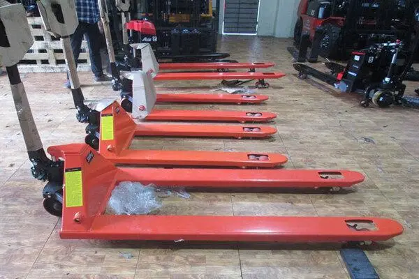 Địa chỉ mua xe nâng tay chính hãng