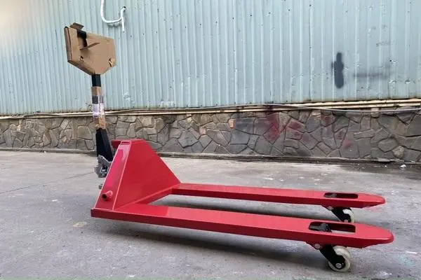 Dịch vụ bảo dưỡng xe nâng tay làm những gì?