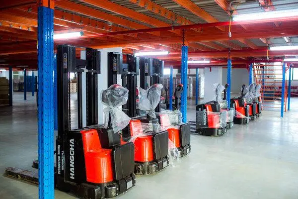 Phúc Bi – Cung cấp xe nâng tay chất lượng giá rẻ uy tín