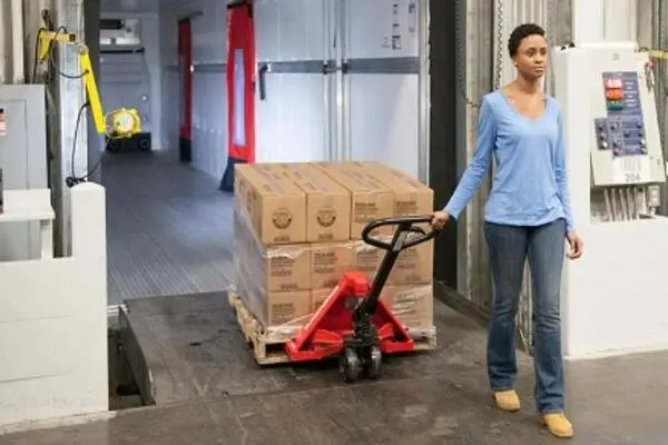 Lợi Ích Khi Sử Dụng Xe Nâng Tay Trong Kho Hàng 4 Phúc Bi - Nhà cung cấp xe nâng tay chất lượng hàng đầu