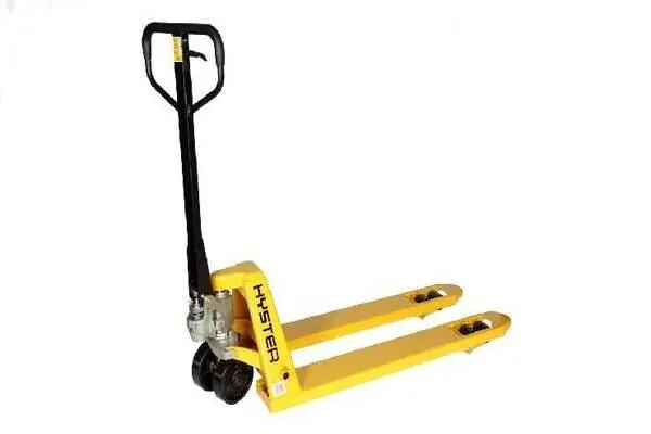 Xe nâng bị lệch hướng khi di chuyển