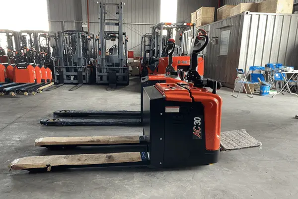 Lợi Ích Kinh Tế Khi Sử Dụng Xe Nâng Tay Đúng Cách 4 Mua xe nâng tay giá tốt tại Phúc Bi