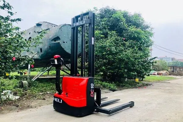 Tìm Hiểu Về Các Công Nghệ Mới Trong Xe Nâng Tay 4 Lợi ích kinh tế