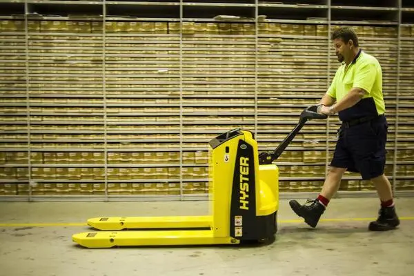 Xe nâng tay có tính năng đặc biệt