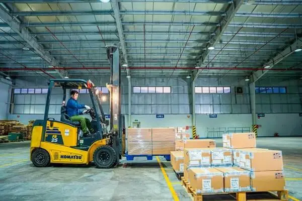 Xe nâng điện ngồi lái