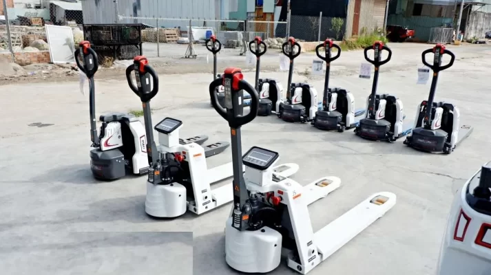 Xe Nâng Điện Mini Cho Xưởng Nhỏ Giá Rẻ – Giải Pháp Tiết Kiệm, Hiệu Quả Cao 4 Xe nâng điện mini mới và cũ – Nên chọn loại nào?