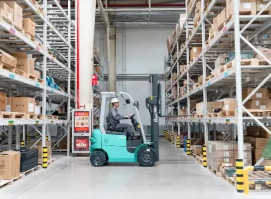 Những sai lầm kỹ thuật thường gặp khi chọn xe nâng cho xưởng bao bì